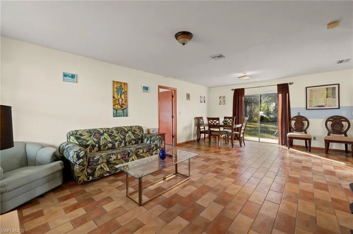 Living/Dining Room