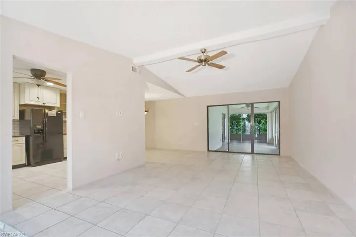Spacious living room