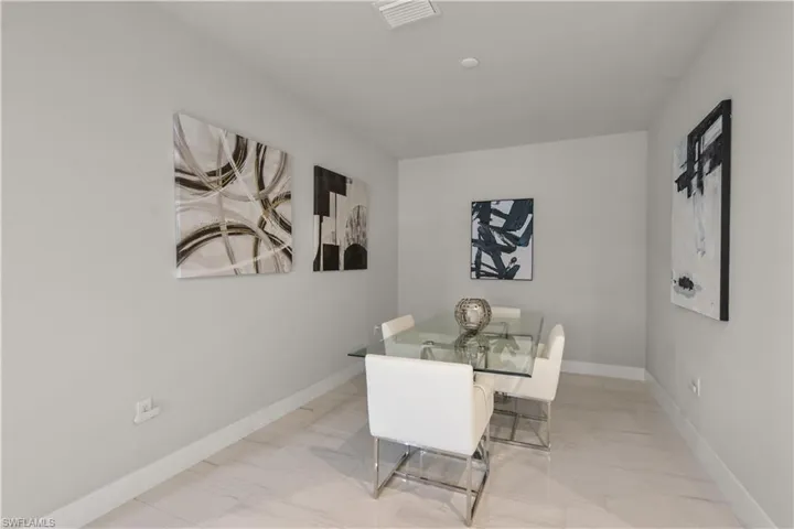 10355 Bonavie Cove Dr, Fort Myers, Florida 33966