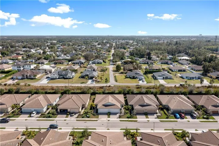 10355 Bonavie Cove Dr, Fort Myers, Florida 33966