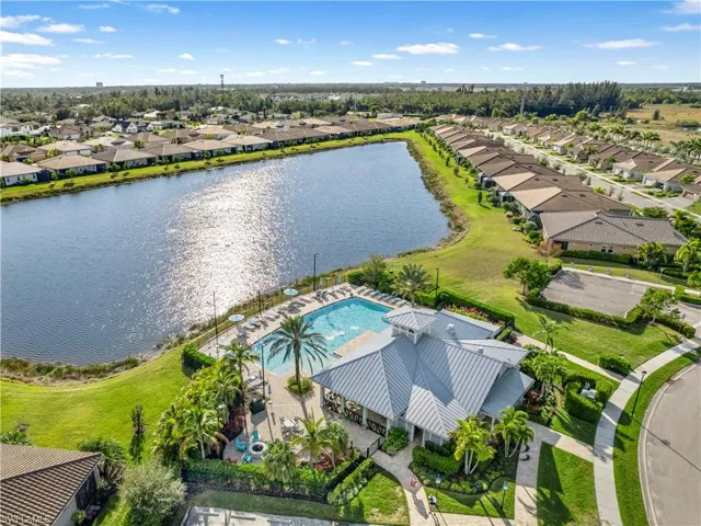 10355 Bonavie Cove Dr, Fort Myers, Florida 33966