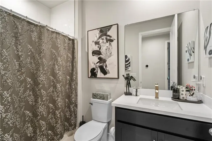 10355 Bonavie Cove Dr, Fort Myers, Florida 33966