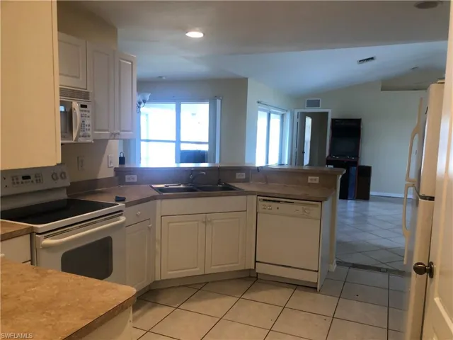 174  Partridge  ST, Lehigh Acres, FL 33974
