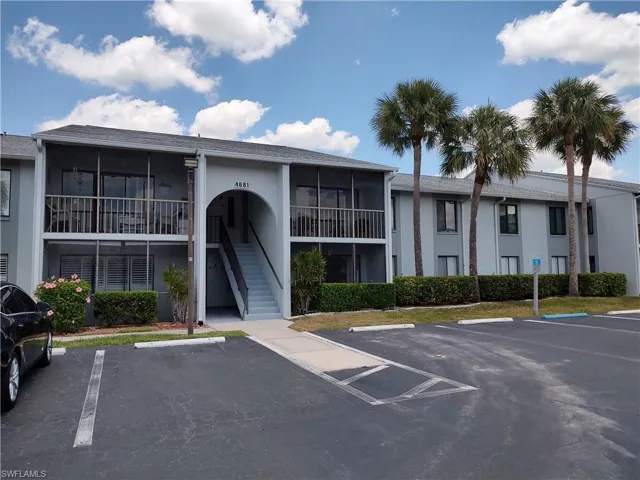 4681 Lakeside Club Blvd 11, Fort Myers, Florida 33905