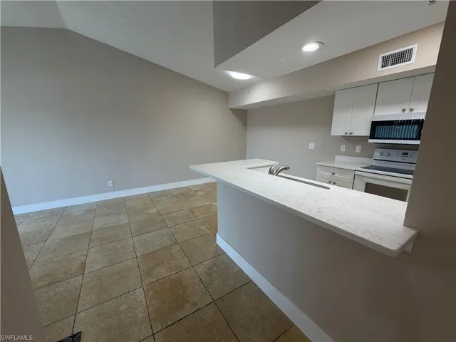 4680 Saint Croix Ln 534, Naples, Florida 34109