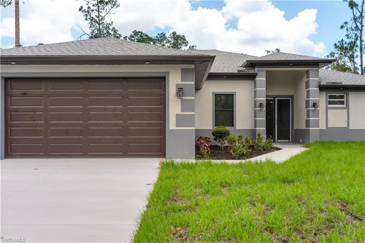 1116  Leroy  AVE, Lehigh Acres, FL 33972