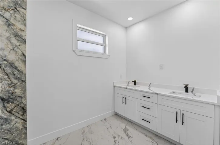 1116  Leroy  AVE, Lehigh Acres, FL 33972