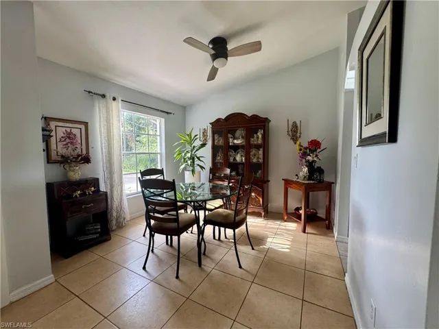 461 1st St Nw, Naples, Florida 34120