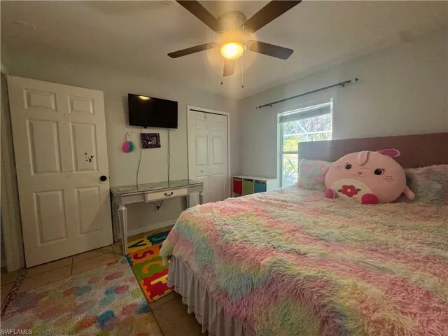 461 1st St Nw, Naples, Florida 34120