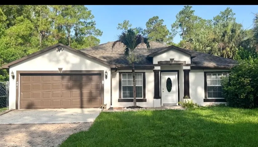 461 1st St Nw, Naples, Florida 34120