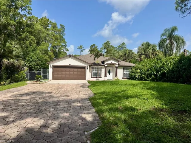 461 1st St Nw, Naples, Florida 34120