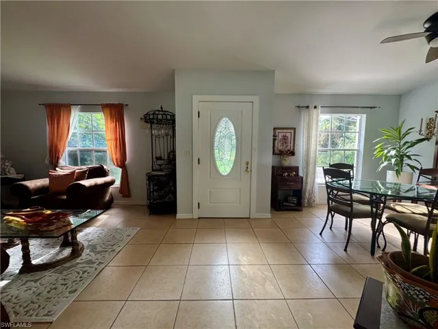 461 1st St Nw, Naples, Florida 34120