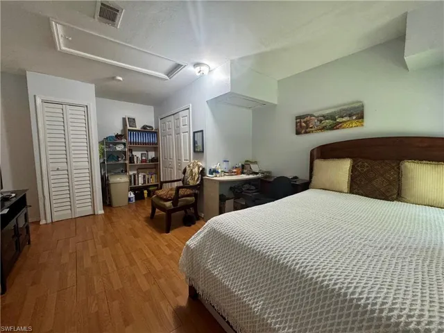 461 1st St Nw, Naples, Florida 34120