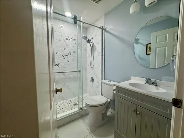 461 1st St Nw, Naples, Florida 34120