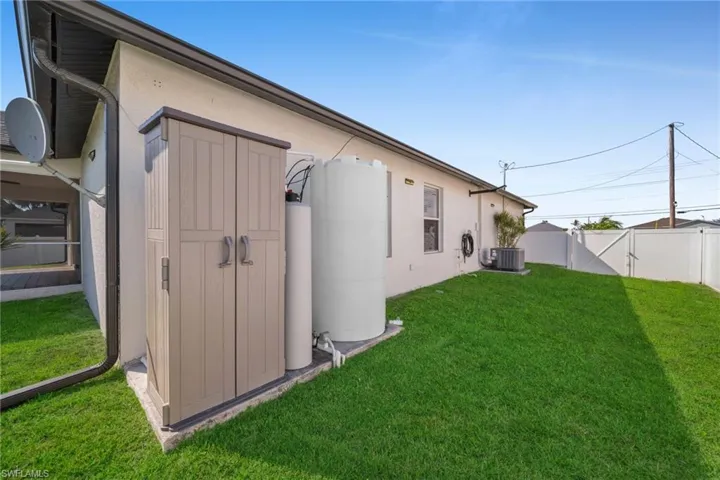 2614  Embers W PKWY, Cape Coral, FL 33993