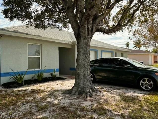125-127  Jenna S AVE, Lehigh Acres, FL 33973