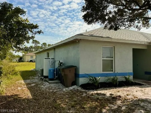 125-127  Jenna S AVE, Lehigh Acres, FL 33973