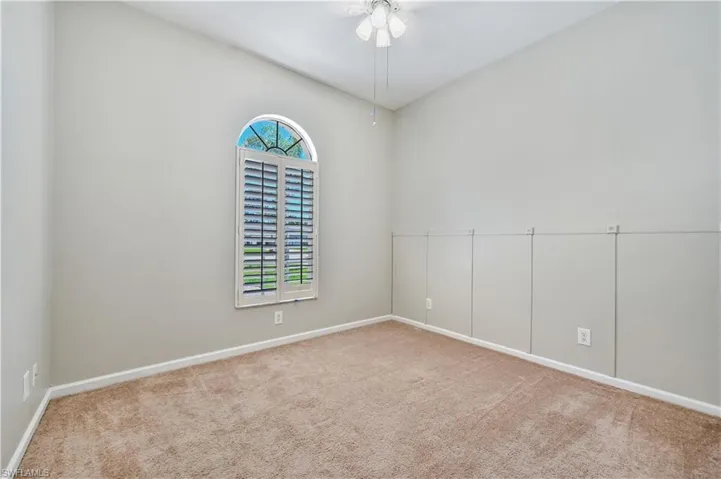 Guest bedroom.