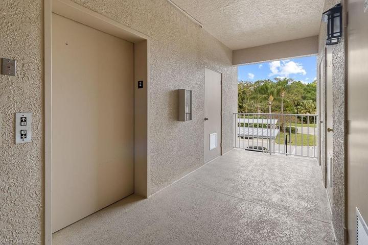 3790  Sawgrass  WAY, Naples, FL 34112