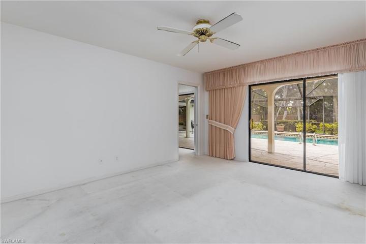 5516 Foxhunt WAY, NAPLES FL 34104