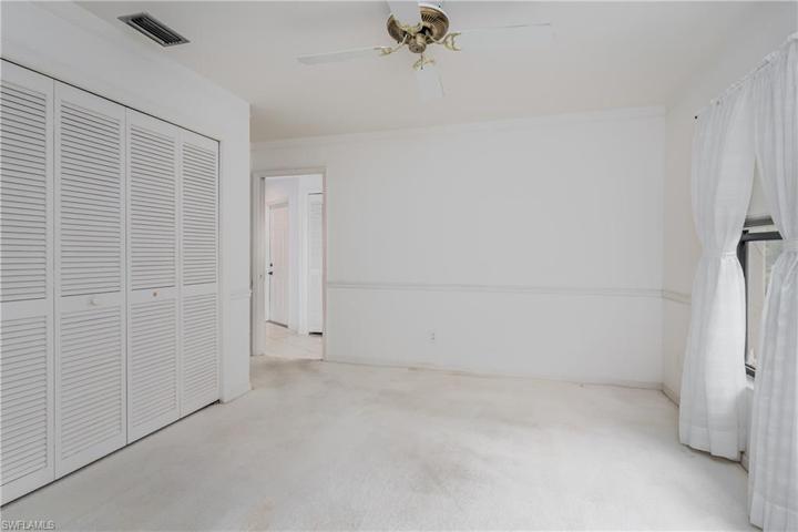 5516 Foxhunt WAY, NAPLES FL 34104