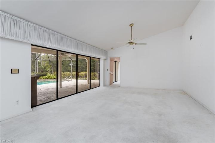 5516 Foxhunt WAY, NAPLES FL 34104