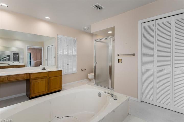 5516 Foxhunt WAY, NAPLES FL 34104