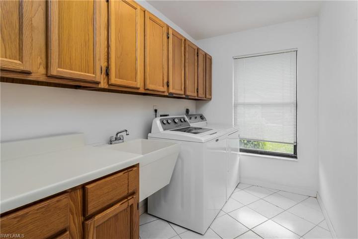 5516 Foxhunt WAY, NAPLES FL 34104