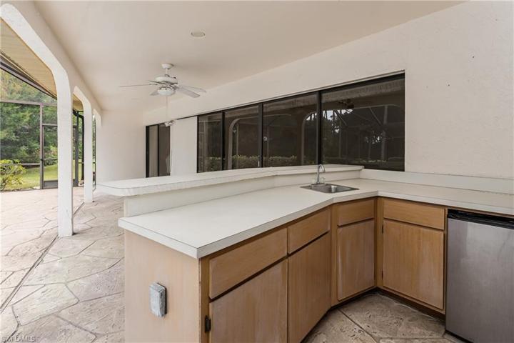 5516 Foxhunt WAY, NAPLES FL 34104