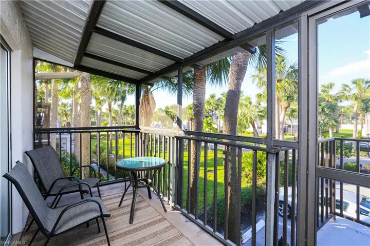 4030  Northlight  DR, Naples, FL 34112