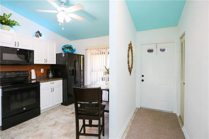 4030  Northlight  DR, Naples, FL 34112