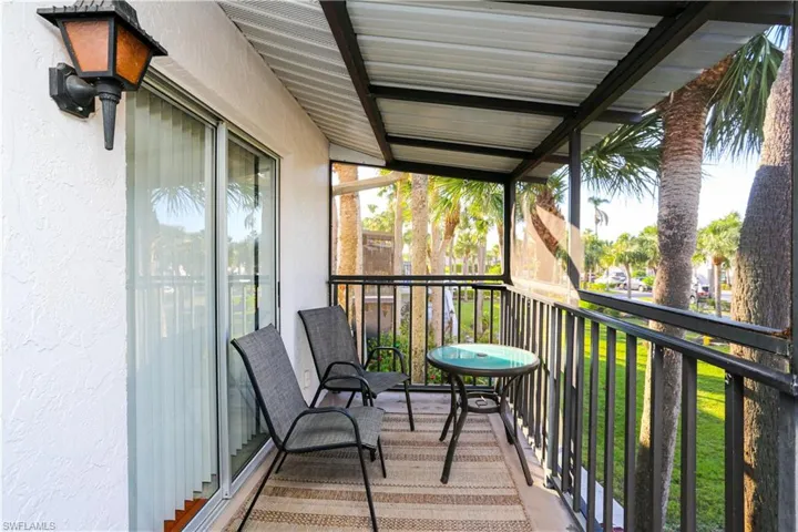 4030  Northlight  DR, Naples, FL 34112