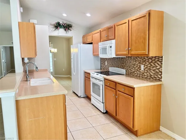 2680  Astwood  CT, Cape Coral, FL 33991