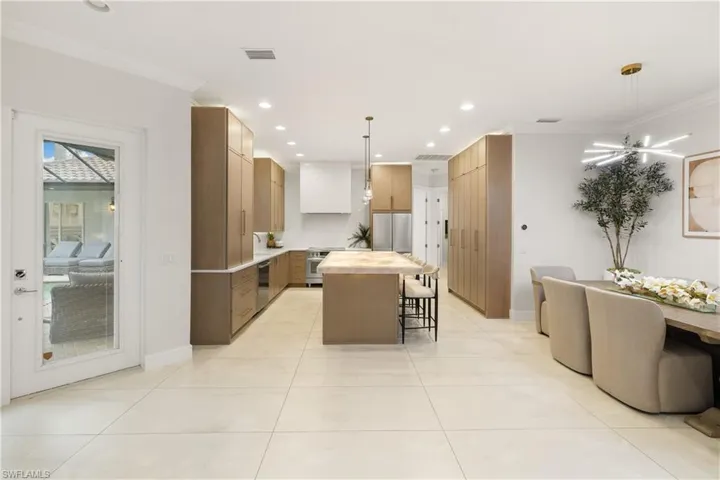 9798 Rocky Bank Dr, Naples, Florida 34109