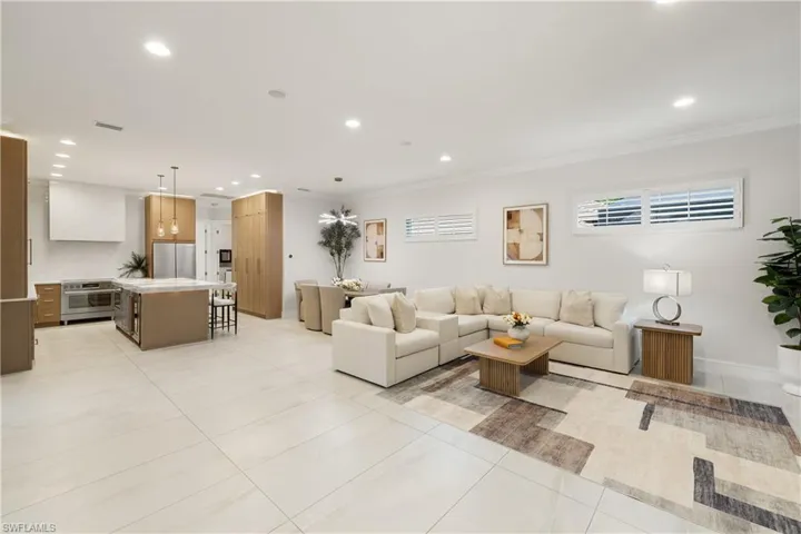 9798 Rocky Bank Dr, Naples, Florida 34109