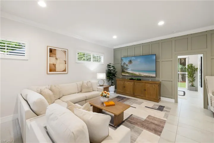 9798 Rocky Bank Dr, Naples, Florida 34109