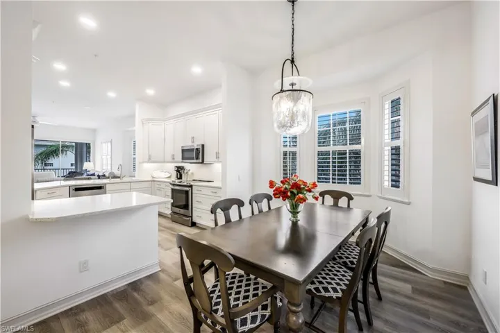 837 Sailaway Ln 204, Naples, Florida 34108