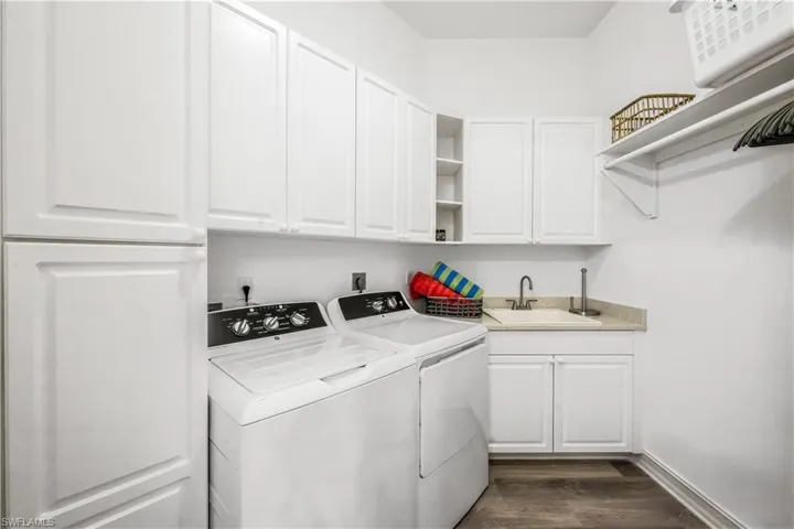837 Sailaway Ln 204, Naples, Florida 34108