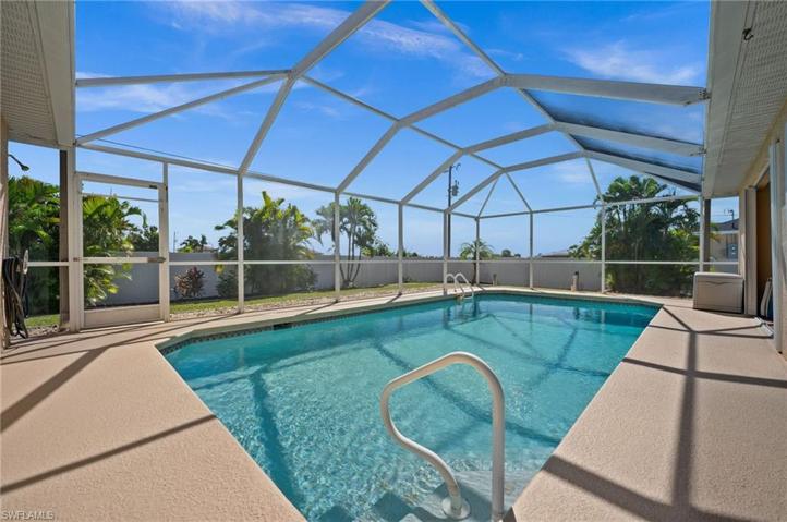 Huge Pool