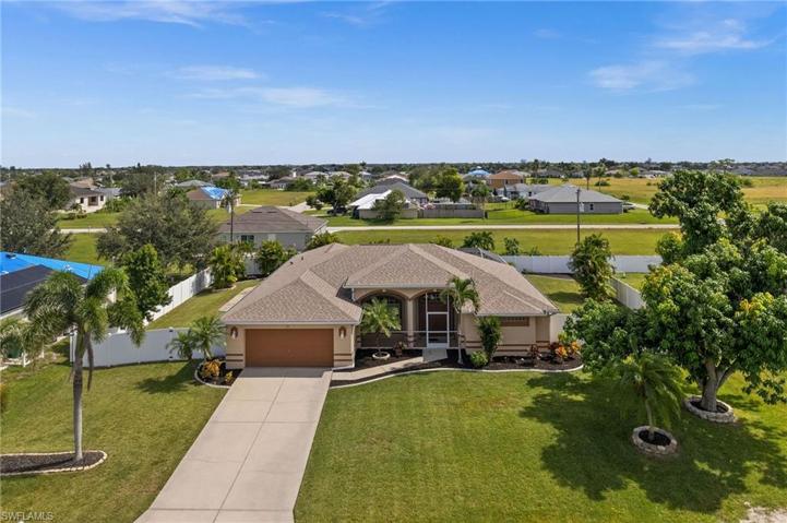 Aerial View Triple Lot! Lots of room for your boat, ATV's and Toys! No need to pay for storage!!