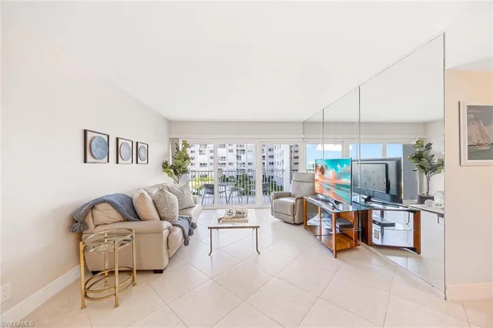 3443  Gulf Shore N BLVD, Naples, FL 34103