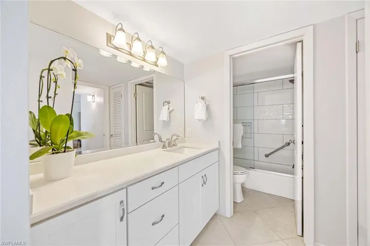 3443  Gulf Shore N BLVD, Naples, FL 34103