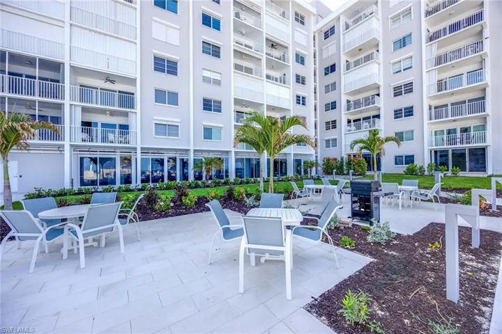 3443  Gulf Shore N BLVD, Naples, FL 34103