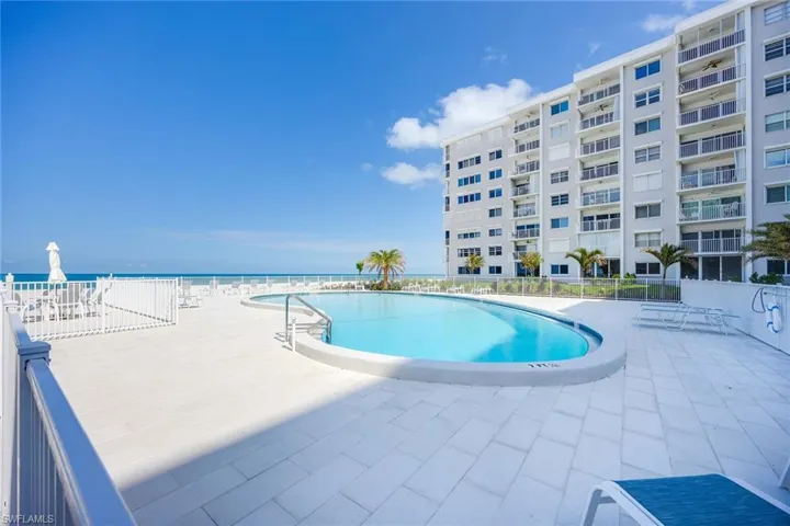 3443  Gulf Shore N BLVD, Naples, FL 34103