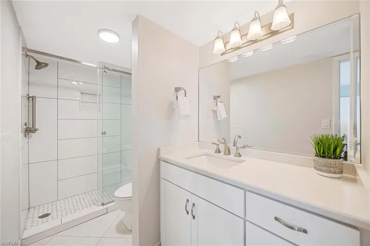3443  Gulf Shore N BLVD, Naples, FL 34103