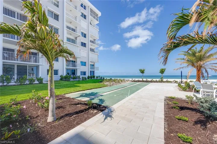 3443  Gulf Shore N BLVD, Naples, FL 34103