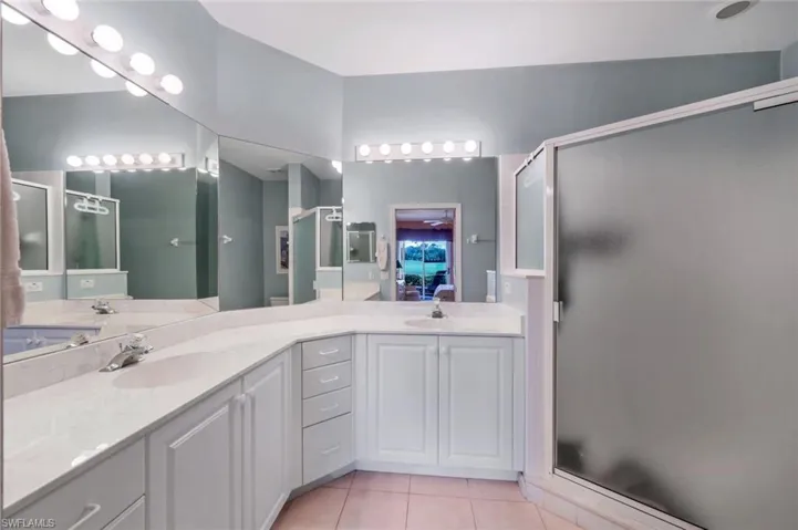 6025 Pinnacle LN # 602, NAPLES FL 34110