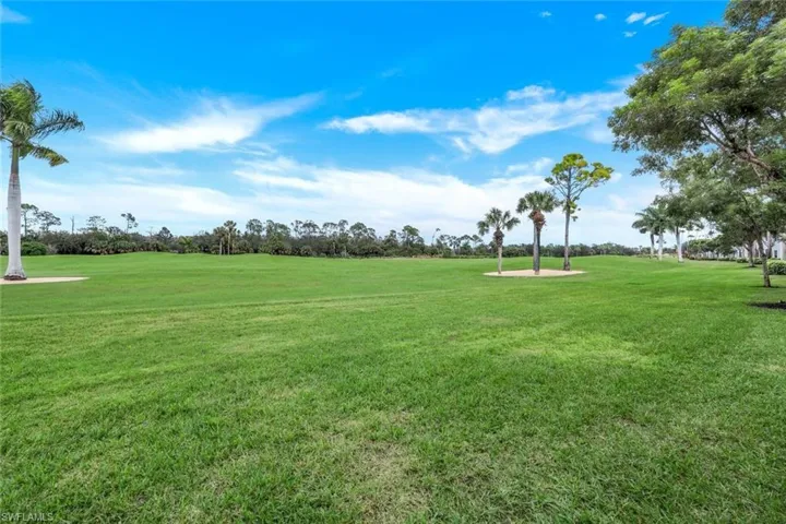 6025 Pinnacle LN # 602, NAPLES FL 34110