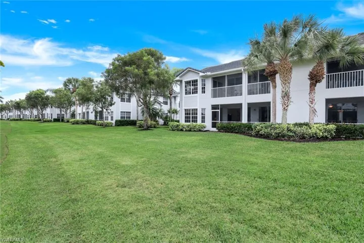 6025 Pinnacle LN # 602, NAPLES FL 34110