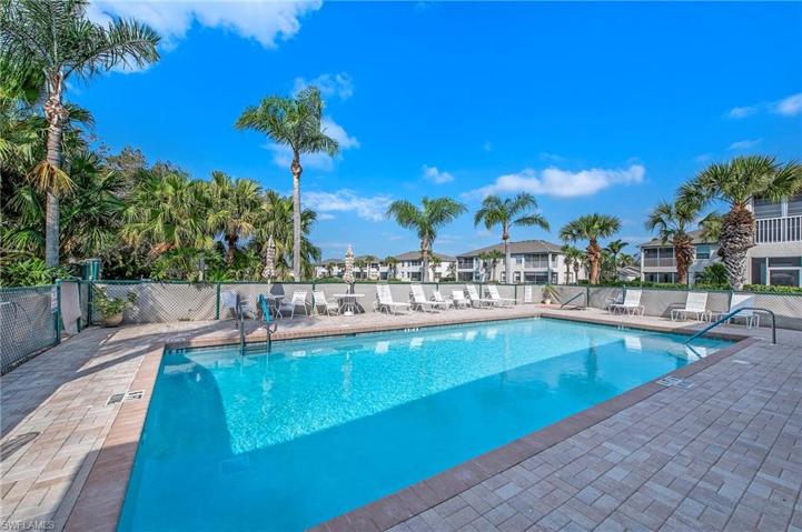 Pool & Spa